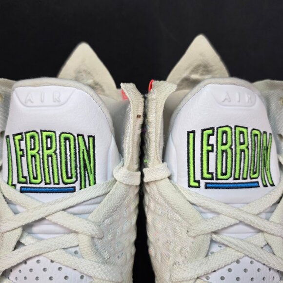 Nike Mens Lebron 17 BQ3177 100 Command Force Size 8 - Picture 3 of 16